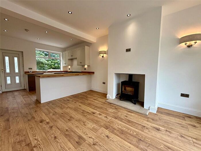 2 Bedroom End Of Terrace House For Sale In Perth Street, Royton, Oldham, Greater Manchester, OL2