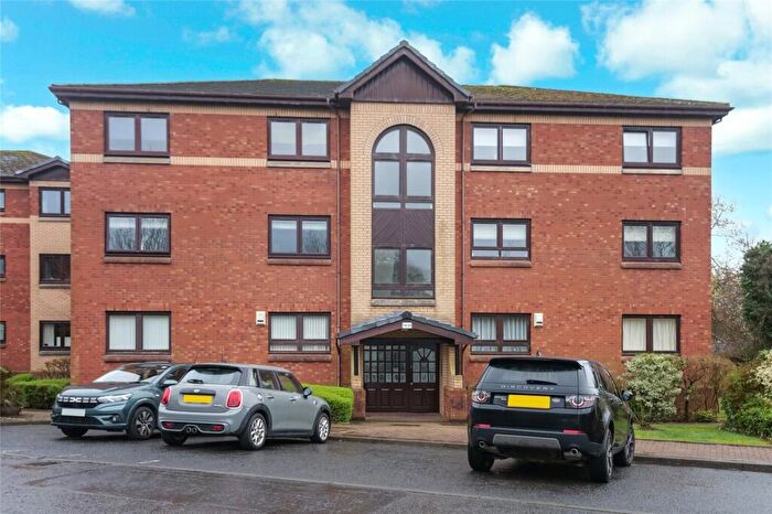 2 Bedroom Flat For Sale In Whitelea Court, Kilmacolm, PA13