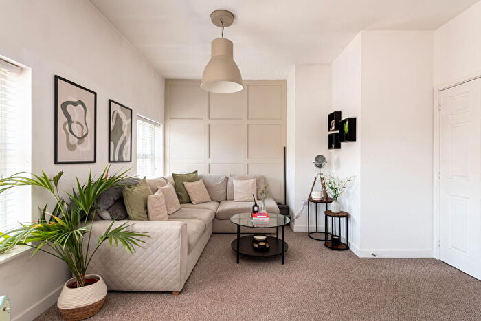 2 Bedroom Apartment For Sale In Ringlestone House, Tarragon Road, Maidstone, ME16