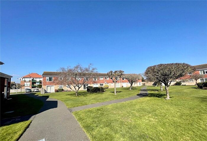1 Bedroom Apartment For Sale In Waterford Road, Highcliffe On Sea, Christchurch, BH23