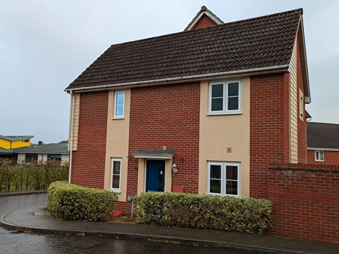 3 Bedroom Link Detached House To Rent In Solario Road, Norwich, NR8