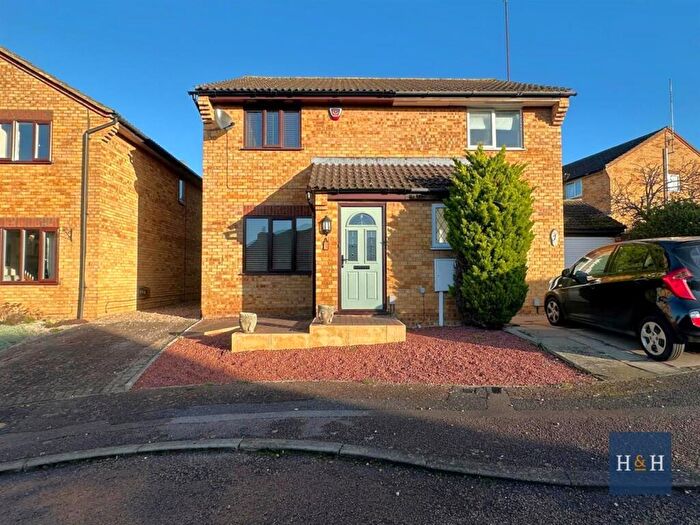 2 Bedroom House To Rent In Croxdale Close, Kingsthorpe -, NN2