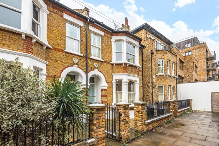 4 Bedroom House To Rent In Orbel Street, Battersea, London, SW11