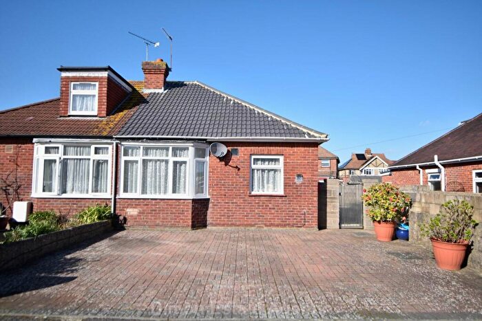 2 Bedroom Semi-Detached Bungalow For Sale In Dunkeld Road, Elson, PO12