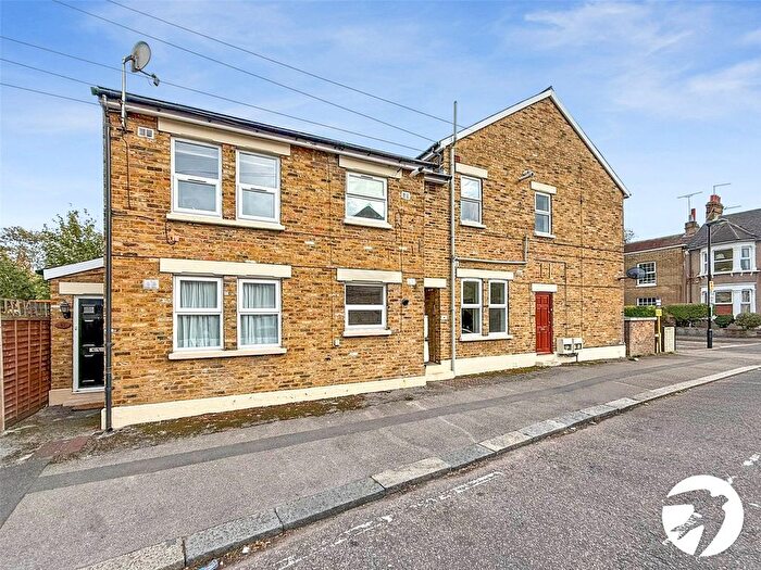 2 Bedroom Flat To Rent In George Lane, London, SE13