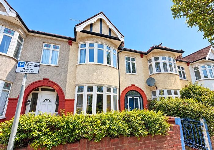 3 Bedroom Terraced House For Sale In Hale End Road, Walthamstow, London, E17