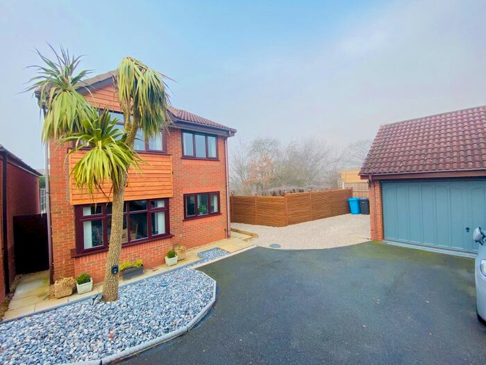 4 Bedroom Detached House For Sale In Bumblehole Meadows, Wombourne, Wolverhampton, WV5