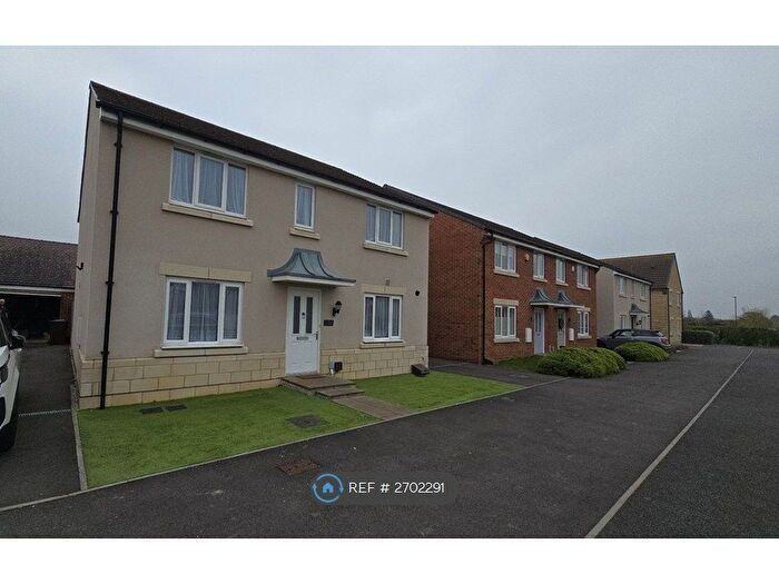 5 Bedroom Detached House To Rent In Wendercliff Close, Bishops Cleeve, Cheltenham, GL52