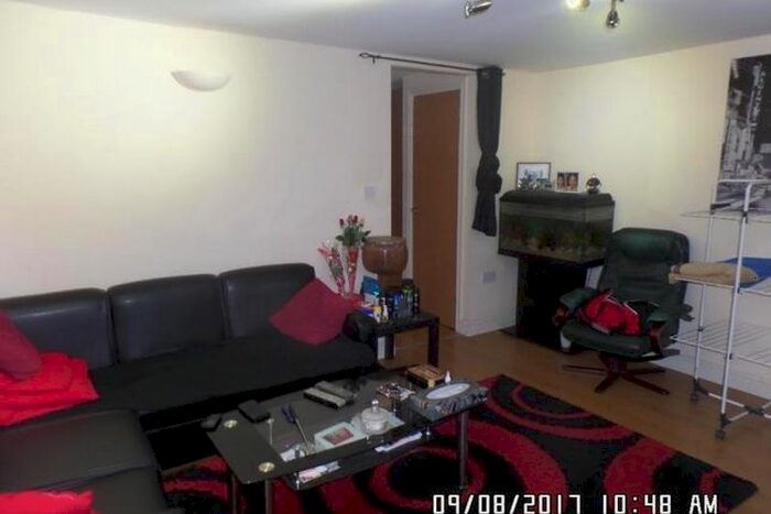 1 Bedroom Flat To Rent In Broadway, Roath, Cardiff, CF24