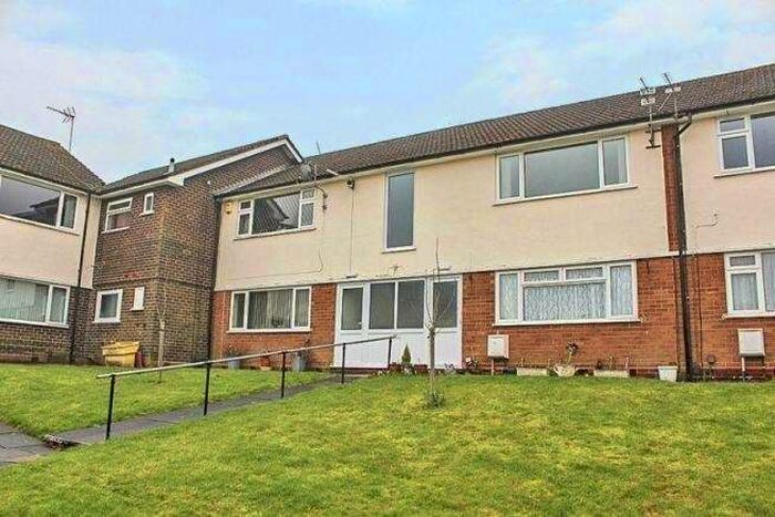 1 Bedroom Flat To Rent In Sutton Court, Ettingshall, Wolverhampton, WV4