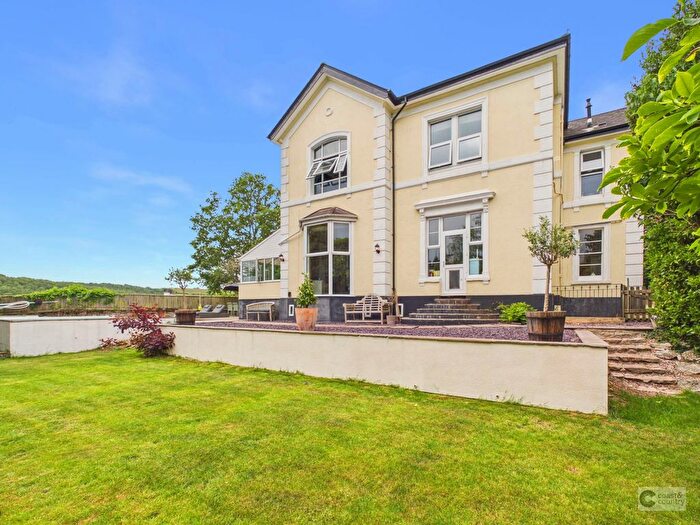 4 Bedroom Semi Detached House For Sale In Lonsdale Road, Newton Abbot, TQ12