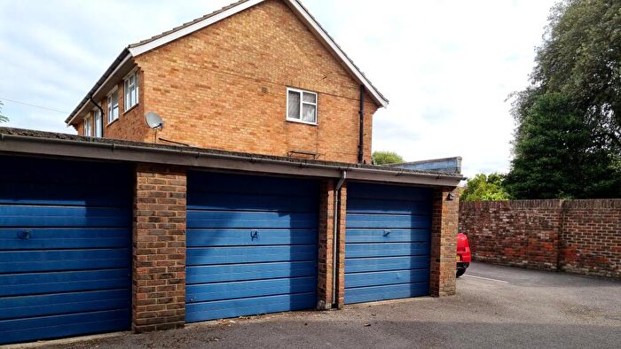 Garage / Parking To Rent In Lock Up Garage, BN11