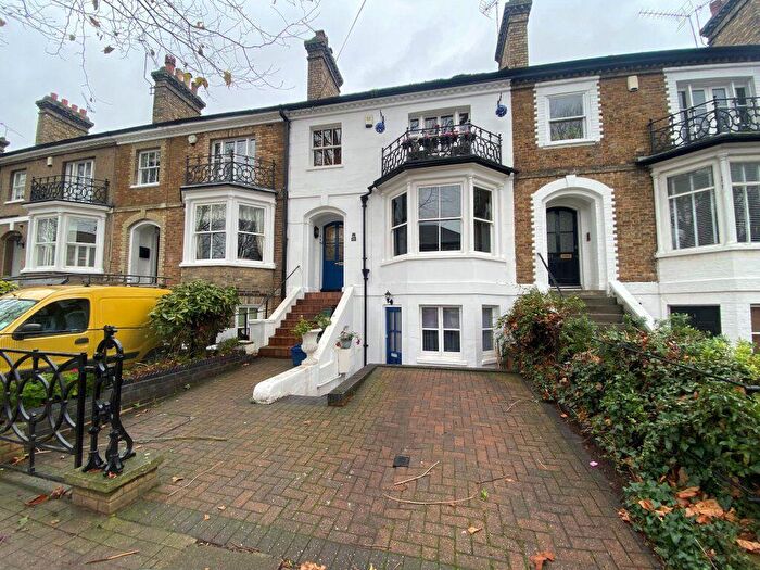 1 Bedroom Flat To Rent In Cambridge Road, Southend :Online Enquiries, SS1