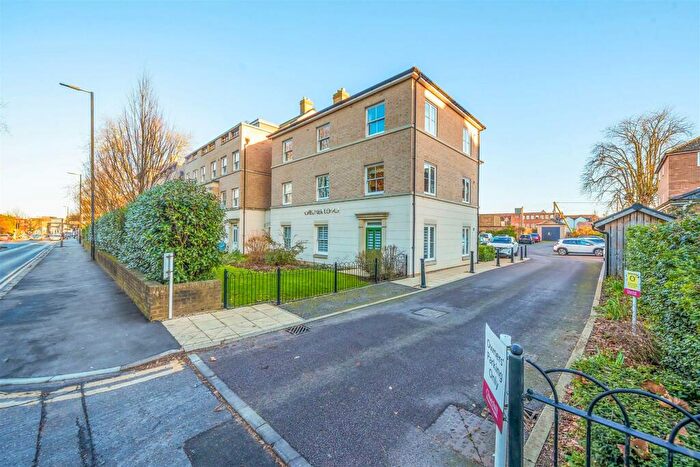 1 Bedroom Retirement Property For Sale In Chelmer Lodge, Chelmsford, CM2