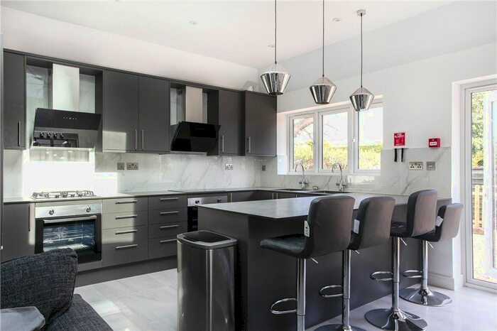 6 Bedroom Semi-detached House To Rent In Elmside, Guildford, Surrey, GU2