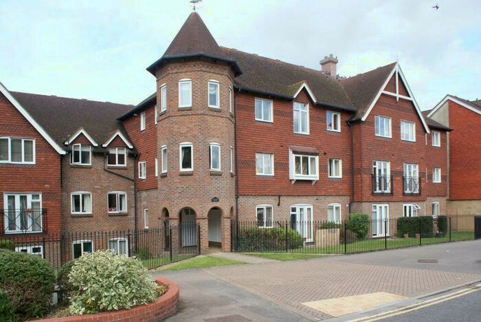 1 Bedroom Apartment To Rent In Ockford Road, Godalming, Surrey, GU7