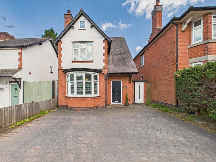 3 Bedroom Detached House For Sale In Plymouth Road, Redditch, B97