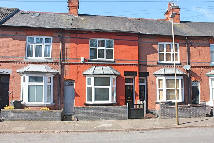 3 Bedroom Town House To Rent In Dulverton Road, Leicester, LE3