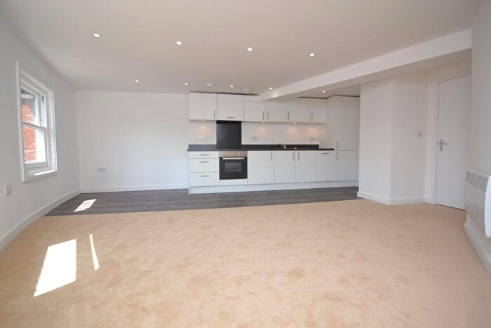 2 Bedroom Apartment To Rent In High Street, Reading, RG1