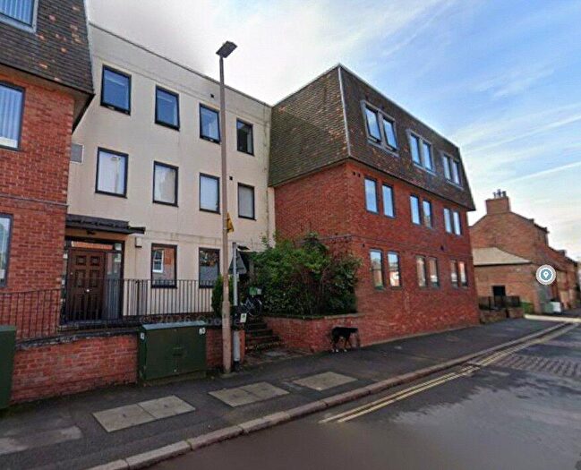 2 Bedroom Apartment For Sale In Mill Gate, Newark, Nottinghamshire, NG24