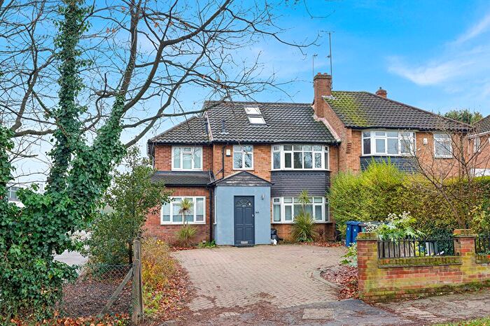 2 Bedroom Flat To Rent In Brunswick Park Road, London, N11