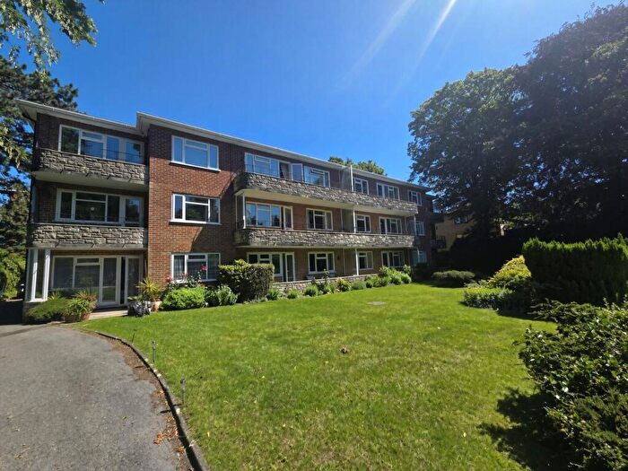 2 Bedroom Flat For Sale In Marlborough Road, Westbourne, BH4