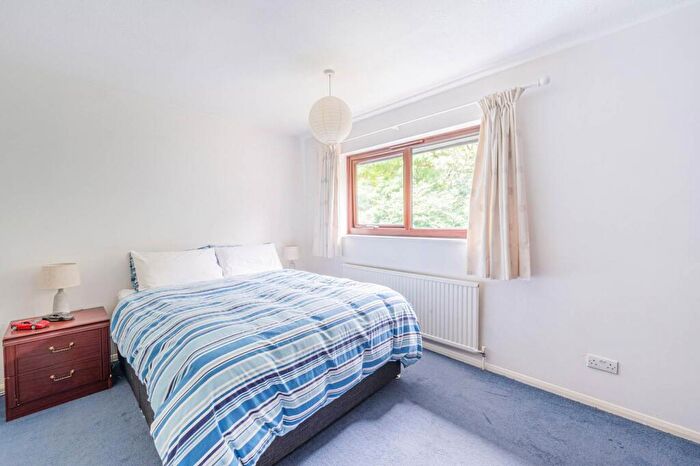 2 Bedroom Terraced House To Rent In Fleetwood Close, Beckton, London, E16