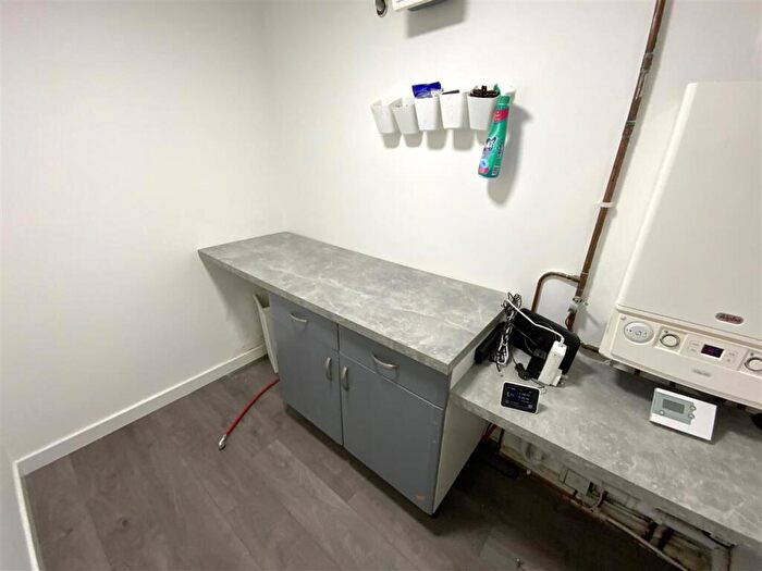 2 Bedroom Apartment To Rent In Easdale, St Leonards, East Kilbride, G74