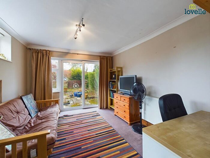 2 Bedroom Detached Bungalow For Sale In Caistor Road, Market Rasen, LN8
