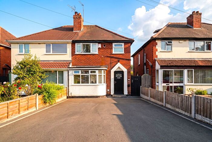 3 Bedroom Semi-Detached House For Sale In Gospel Lane, Olton, Solihull, B27