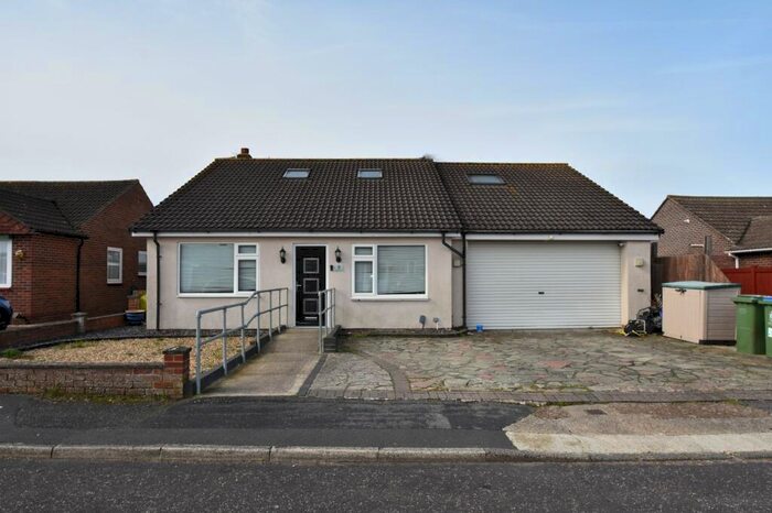 6 Bedroom Detached House To Rent In Shenley Close, Fareham, Hampshire, PO15