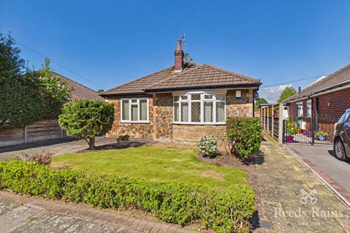 2 Bedroom Bungalow For Sale In Dorrington Road, Sale, Greater Manchester, M33