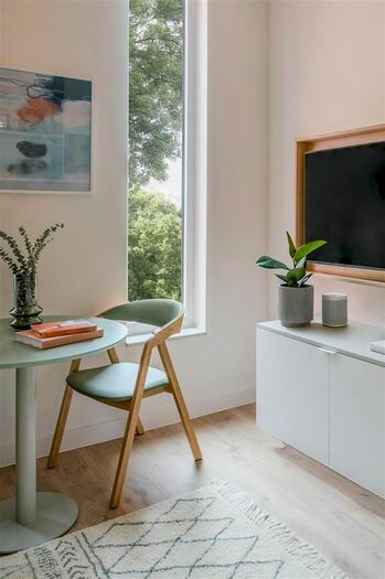 Studio To Rent In Walnut Tree Close, Guildford, GU1