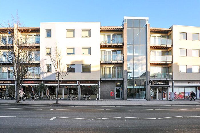 2 Bedroom Apartment To Rent In Claremont House, Cambridge Heath Road, London, E2
