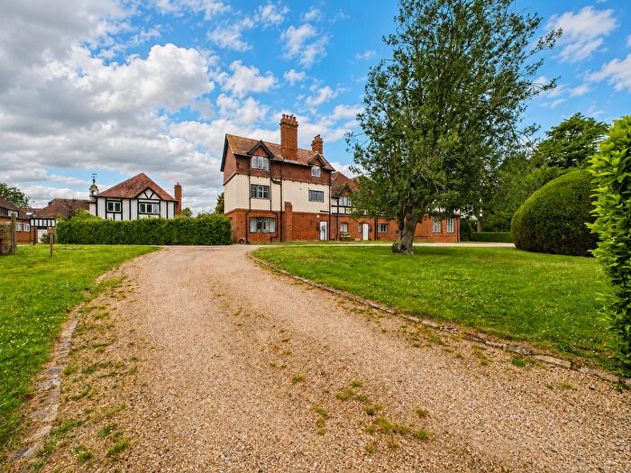 2 Bedroom Maisonette For Sale In Mount Tabor House, Leighton Road, Aylesbury, HP22