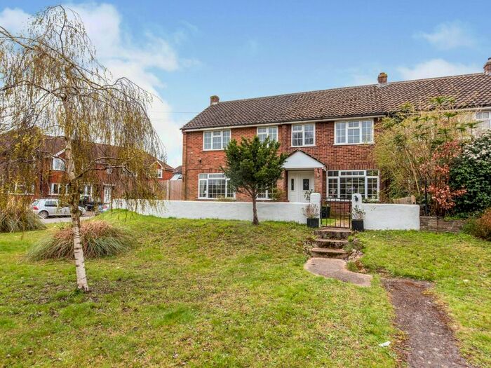 4 Bedroom Semi-Detached House To Rent In Hollybush Lane, Uxbridge, UB9