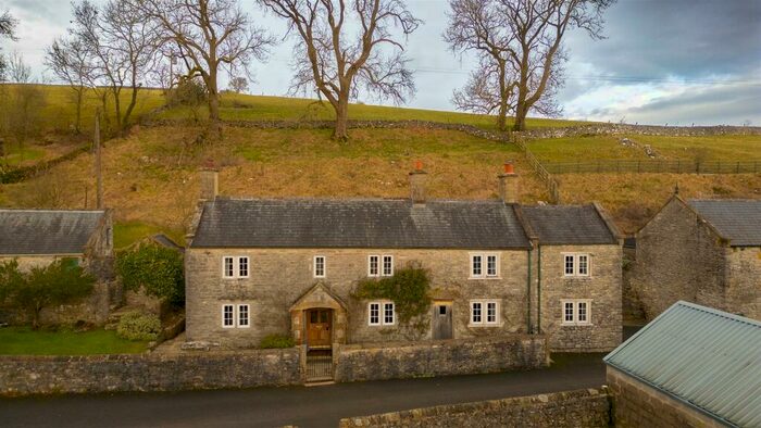 5 Bedroom Detached House For Sale In Lower Farm, Brushfield, Taddington, SK17