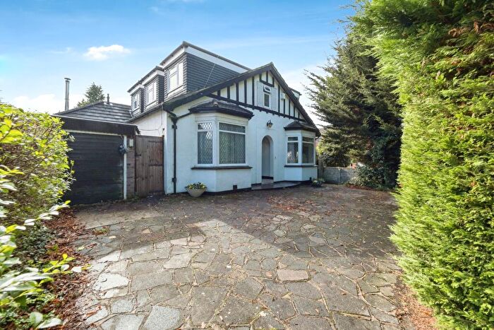 6 Bedroom Bungalow For Sale In Mavis Grove, Hornchurch, Essex, RM12