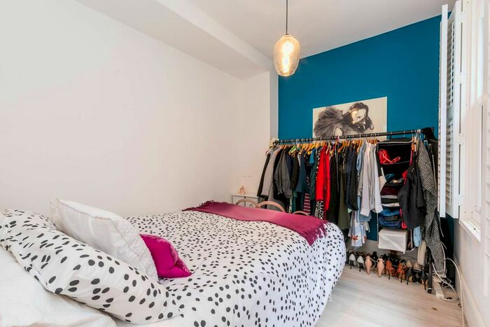 1 Bedroom Flat To Rent In Garratt Lane, Earlsfield, London, SW17