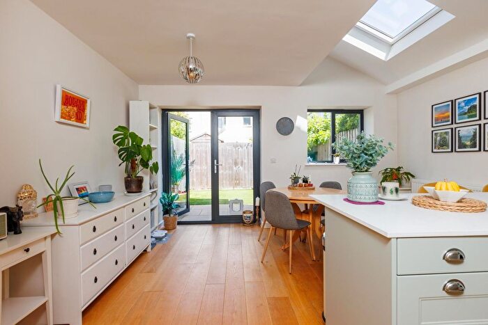 3 Bedroom Town House For Sale In Marmaduke Street, Victoria Park, BS3