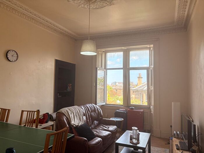3 Bedroom Flat To Rent In Merchiston Avenue, Edinburgh, EH10
