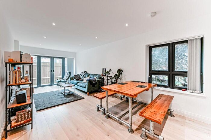 2 Bedroom Flat To Rent In More Close, Croydon, Purley, CR8