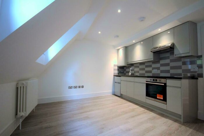 1 Bedroom Apartment To Rent In Hackney Road, London, E2