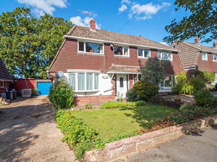 3 Bedroom Semi-Detached House For Sale In Sutton Road, Waterlooville, PO8