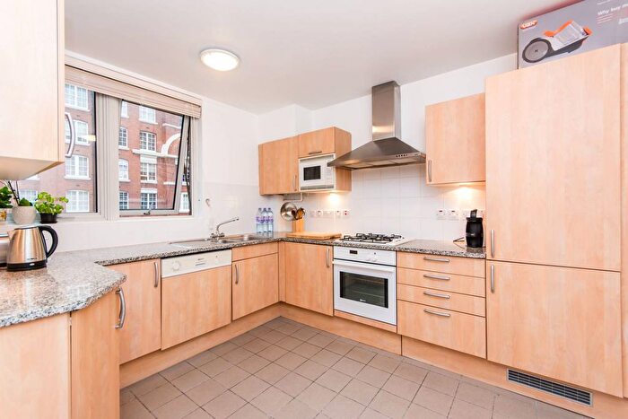 2 Bedroom Flat To Rent In St Johns Wood Road, St John's Wood, London, NW8