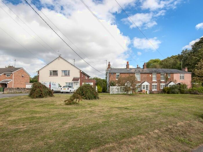 1 Bedroom Flat To Rent In The Green, Horspath, Oxford, OX33