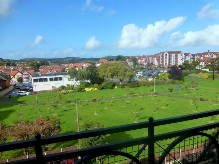 2 Bedroom Flat To Rent In St Trillo's Court, Rhos Promenade, Rhos On Sea, Colwyn Bay, LL28