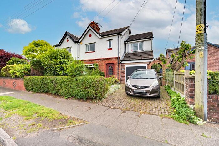 4 Bedroom Semi-Detached House For Sale In Moss Lane, Elworth, CW11