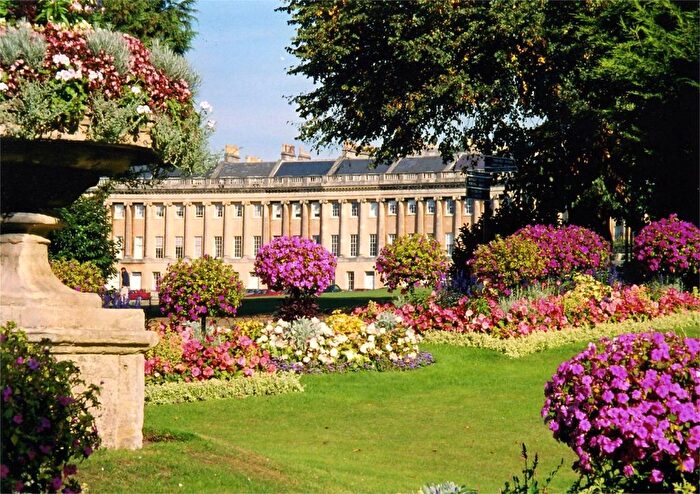 1 Bedroom Flat To Rent In Royal Crescent, Bath, BA1