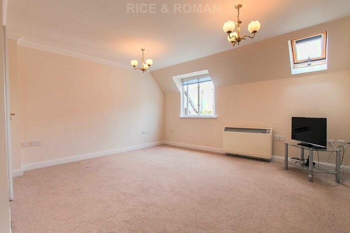 2 Bedroom Flat To Rent In Bridge Street, Walton On Thames, KT12